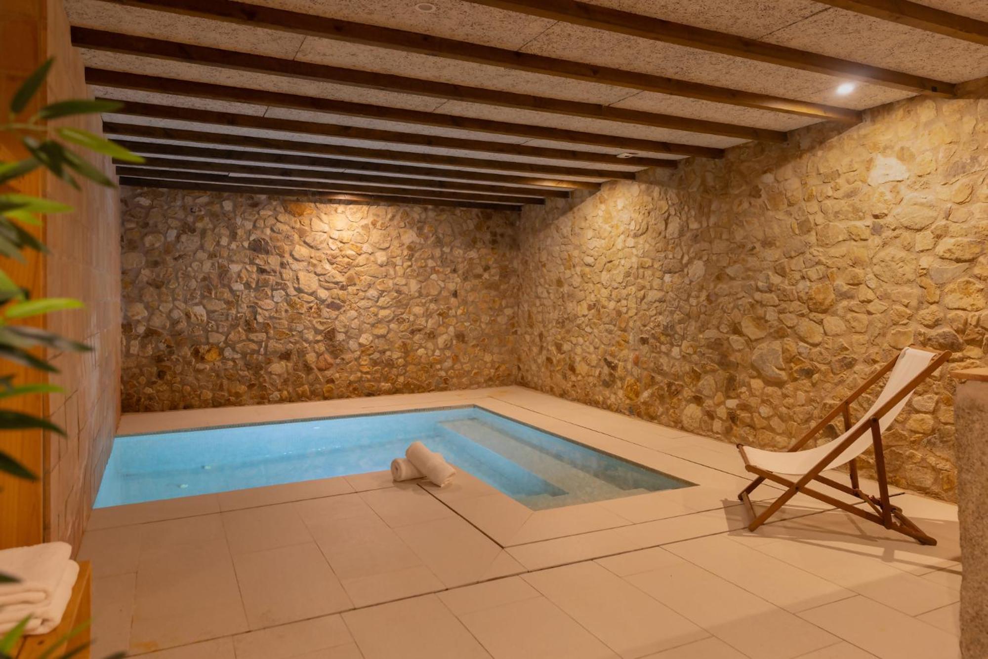 Can Bufi Espectacular Casa Con Piscina Interior Llagostera Dış mekan fotoğraf