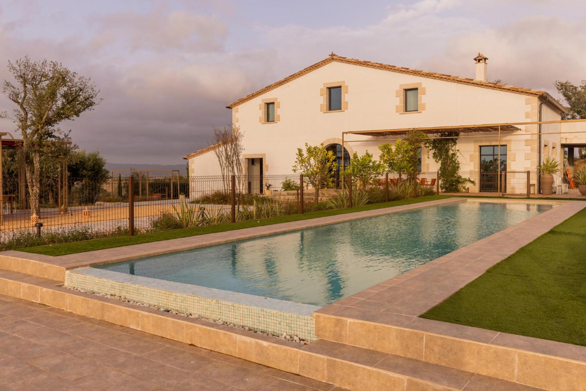 Can Bufi Espectacular Casa Con Piscina Interior Llagostera Dış mekan fotoğraf